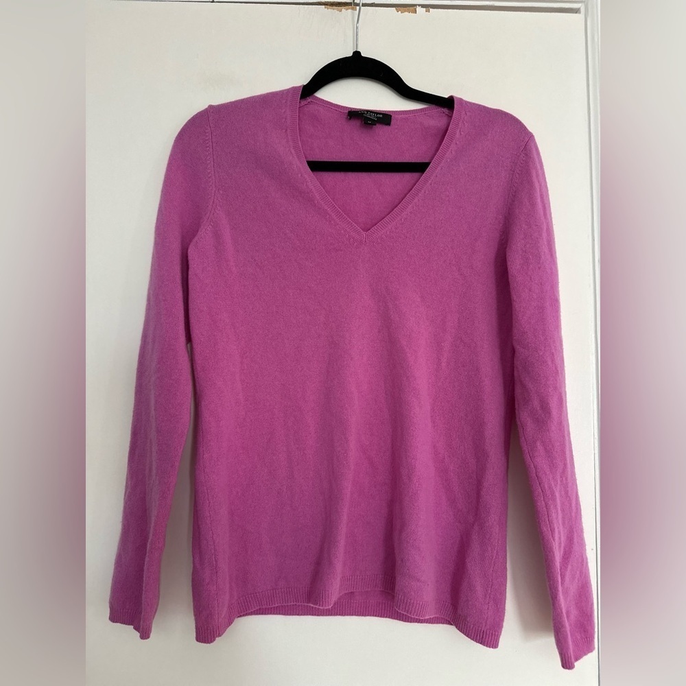 Ann Taylor Cashmere Sweater Women’s Sz: M Pink Lightweight Preppy Luxury.